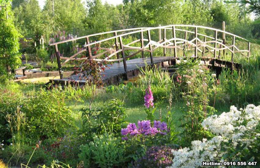 Những chiếc cầu trong biệt thự nhà vườn